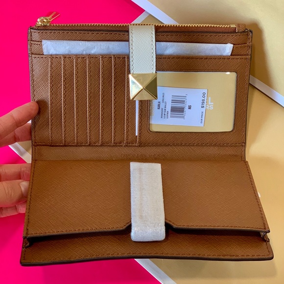 Michael Kors Large Karla Luggage Leather Wallet - Picture 6 of 8